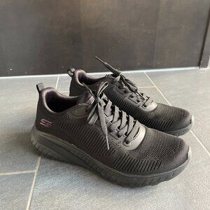 Womens size 9 Skechers shoes